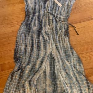 Love stitch long dress with front slit